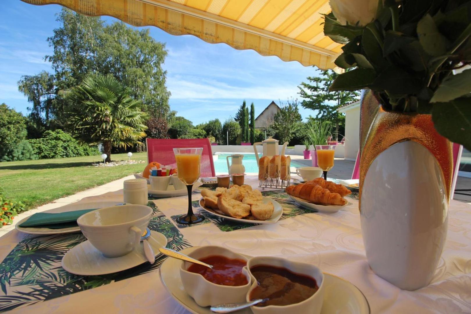 Bed and Breakfast Les Carpes A Лимож Экстерьер фото